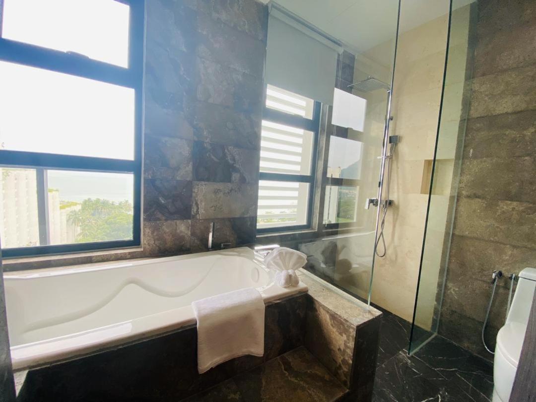 Bahang Bay Hotel Телук Баханг Екстериор снимка